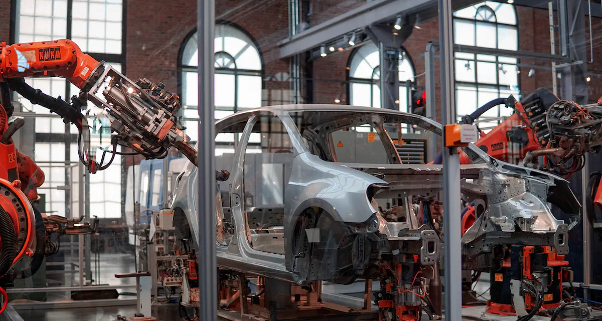 Industry IoT, smart factories and AI in manufacturing